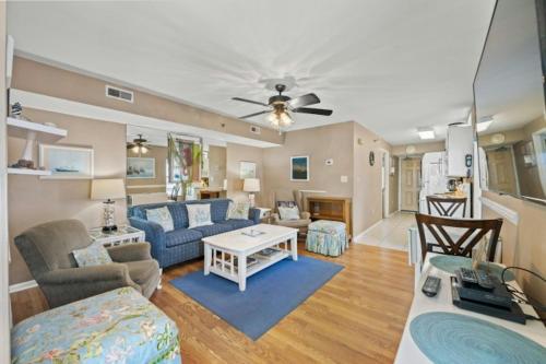 Oceanfront Wrap Around Balcony: Sanabel 615 2BR 2BA Condo