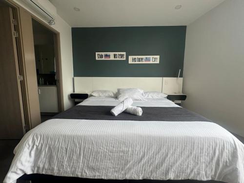 S406 Studio w Rooftop Pool Jacuzzi El Poblado, Medellín (photo 9)