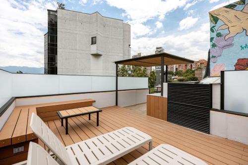 L301 4BR Lleras Park Apt Rooftop Jacuzzi AC, Medellín (fotografie 2)