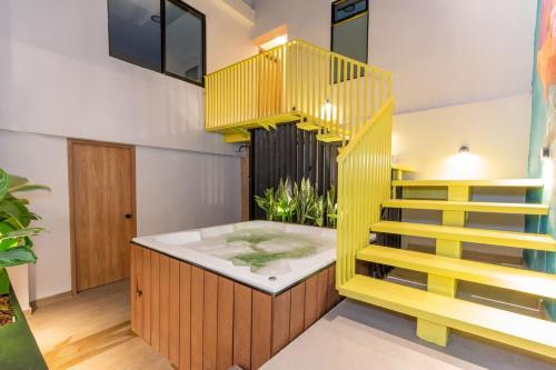 7BR Poblado House close to Lleras Park Jacuzzi AC, Medellín (fotografie 8)