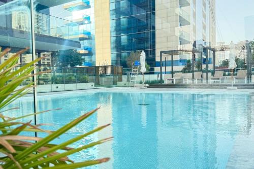 Jacuzzi Canal view BusinessBay - image 2
