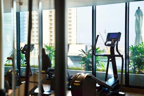 Jacuzzi Canal view BusinessBay - image 9