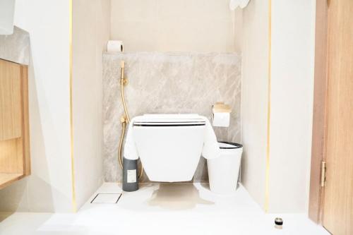 Canal View Studio Jacuzzi - image 13