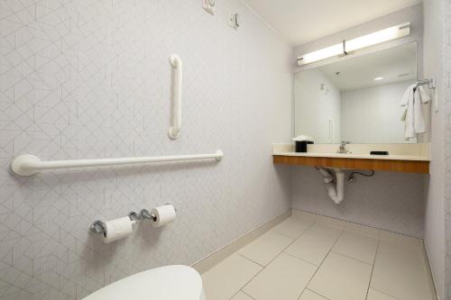 SpringHill Suites by Marriott McAllen Convention Center - image 9