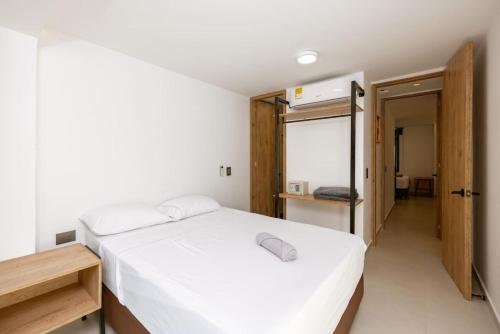 M54 Poblado 10BR 2 Apts with 2 Jacuzzis and AC, Medellín (fotografie 9)
