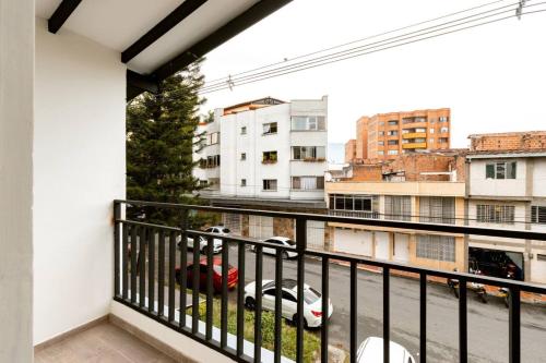 L3 9BR Laureles House Rooftop 2 Jacuzzis AC, Medellín (zdjęcie 5)