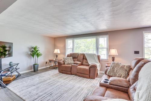 Fish, Hike and Golf Leisurely Navarre Home with Yard! in Massillon (OH)