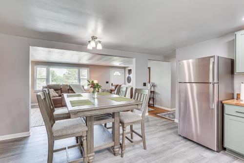 Fish, Hike and Golf Leisurely Navarre Home with Yard! in Massillon (OH)