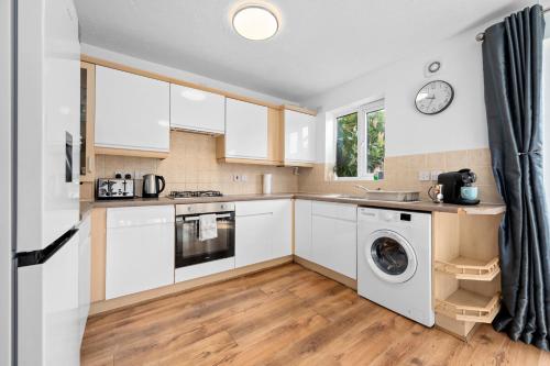 3BDR Gated parking near city centre, Manchester (fotografie 6)