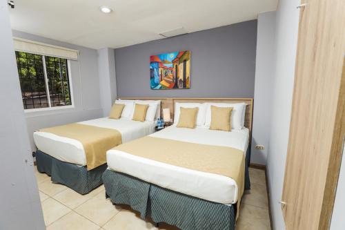 Double Room image 6