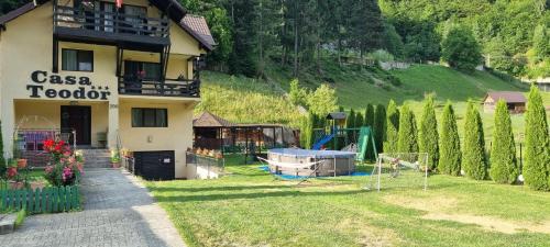 Casa Teodor Rucăr Casă de oaspeți