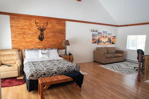 Iekārtas, Chalet serenity at Lac Desroches in Domaine-Breton (QC)
