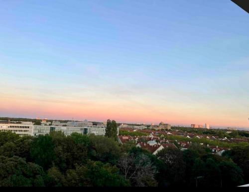 Great View to Allianz Arena & Free Garage Parking, München (Foto 7)