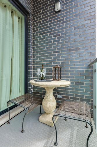Three-Bedroom Apartment image 5
