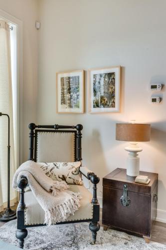 Three-Bedroom Apartment image 4