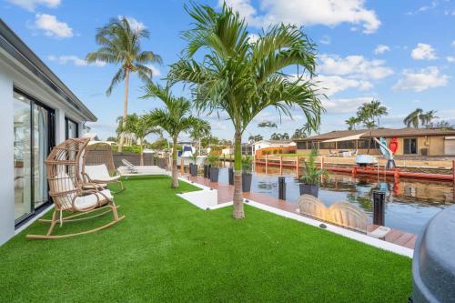 Tropical WaterFront Oasis in Dania Beach, USA