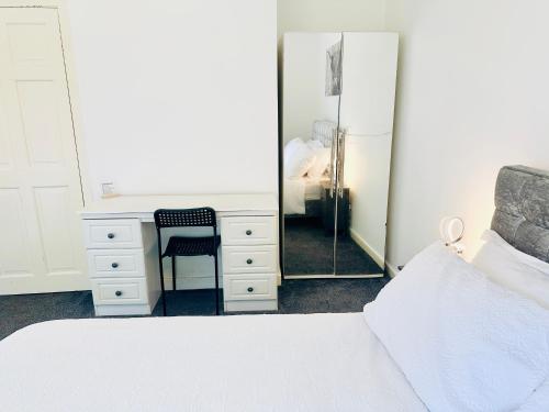 Cozy Room in Glasgow West End in North Glasgow