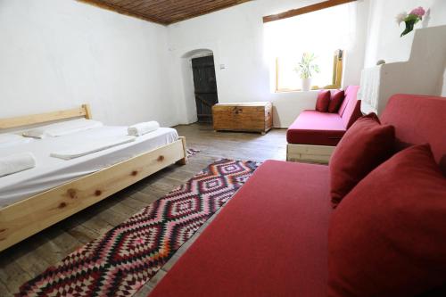 Zhulat Ecovillage - Guesthouse in Fushëbardhë