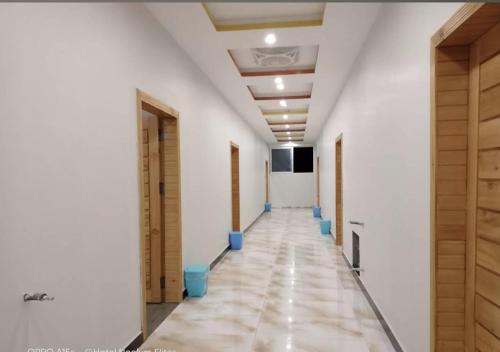 Hotel popeyes and restaurant