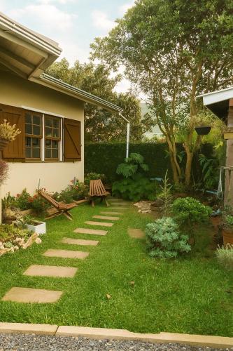 StayBr Floripa - Studio Cravo e Canela - Aconchego e privacidade, ideal para casais, com cozinha com