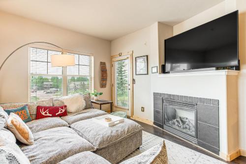 Condo Near Winter Park Resort and Steps From Shuttle