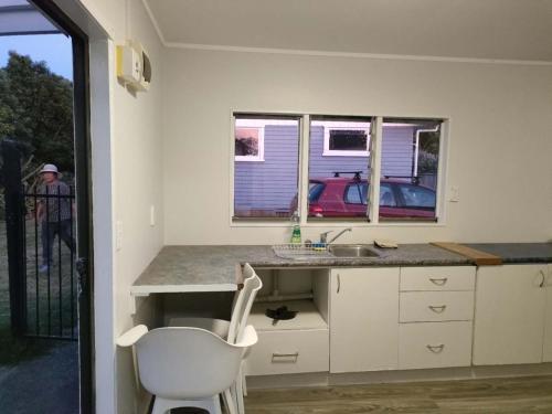 Small 3 Bedroom Garden Chalet - Auckland