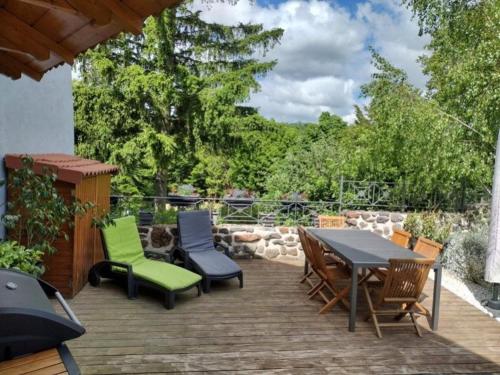 Grande maison au cœur d'un village historique avec terrasse et WIFI inclus - FR-1-582-308 in Mende