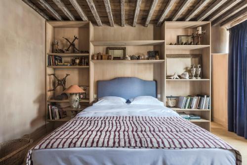 One-Bedroom Apartment image 10