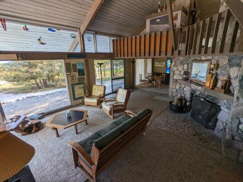 New! Lwardcove - Beachfront Beauty! in Frenkforta
