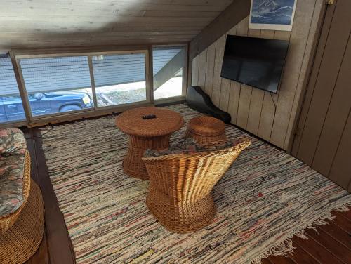 New! Lwardcove - Beachfront Beauty! in Frenkforta