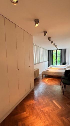 House of Antwerp- 4BDR w Private Garden, Amberes (foto 8)