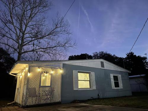 2BR home close to Mayo in Jacksonville, USA
