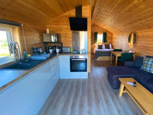 2 bedrooms, 3 beds