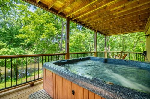 River Retreat in Sevierville, USA