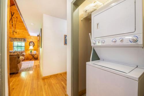 River Retreat - image 7