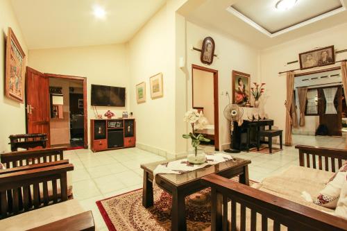 Griya Langen Guesthouse – Yogyakarta, ID
