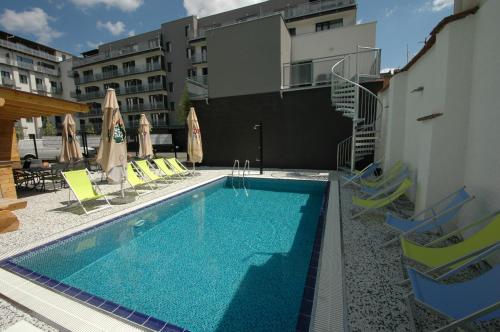 สระว่ายน้ำ, อีเอฟไอ พาเลซ โฮเทล (eFi Palace Hotel) in เบอร์โน ซิตี้ เซ็นเตอร์