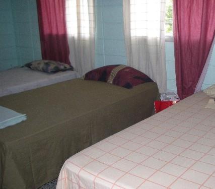 1 double bed, 2 twin beds