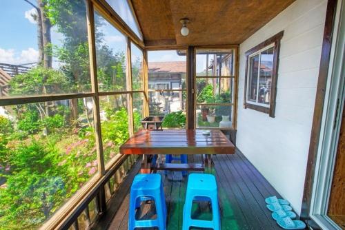 room detail thumbnail 1