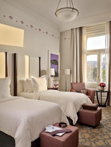 Danube River View Room with Two Twin Beds