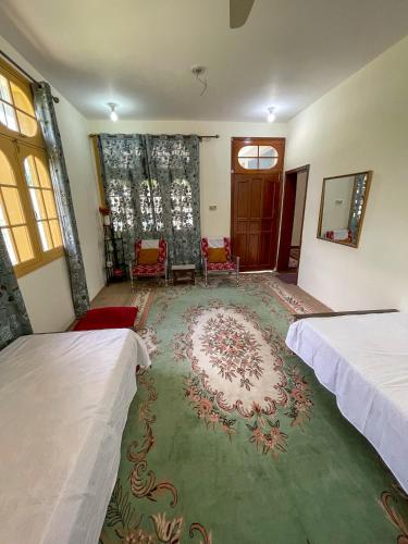 Four-Bedroom Deluxe Apartment image 4