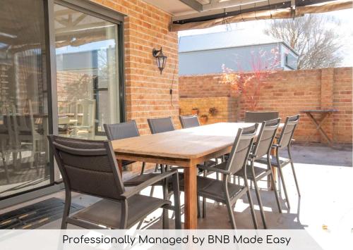 Villa on Rosemary - Walk to CBD, Cosy & Private, Orange