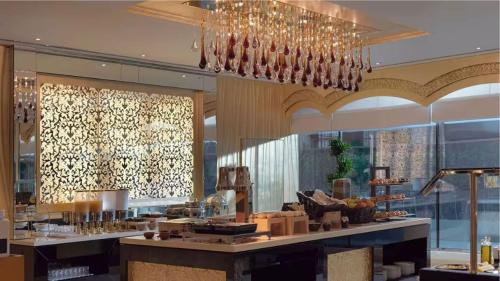 Burj View - Five Min to Dubai Mall in Madinat Zayid