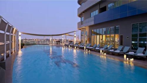 Burj View - Five Min to Dubai Mall in Madinat Zayid