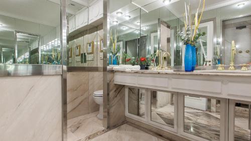 Flaminio View Suite Apartment - image 14