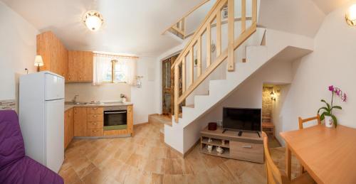 Apartment - Split Level image 10