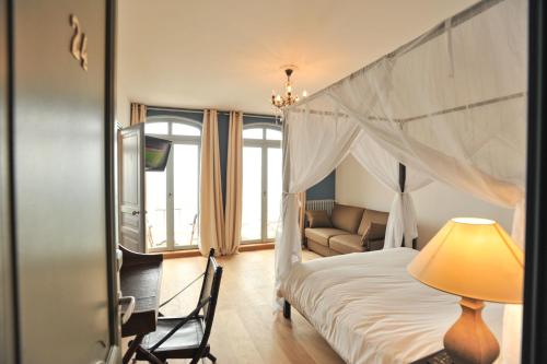 2 double beds