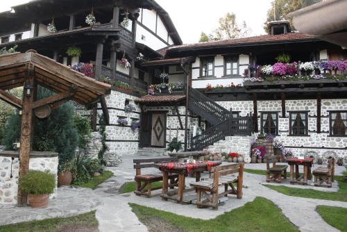 Family hotel Makedonska Kruchma - Hotel - Dobrinishte