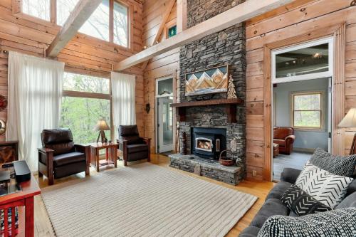 Elemental Bliss - Enjoy cookouts on the deck and peaceful valley views in Afton, USA