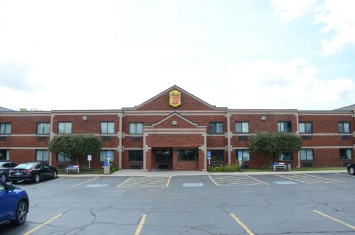 Super 8 by Wyndham Elgin